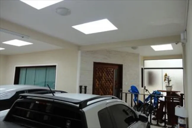 Imagem Casa para Venda por R$910.000,00 com 3 dormitórios, 1 suite e 4 vagas - Jardim helena, Sao paulo / SP - Cód. 3381