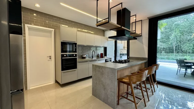 Imagem Oportunidade imperdível: Casa deslumbrante à venda no Módulo 24 da Riviera