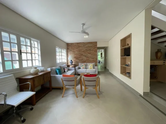 Imagem Imperdível Casa de Luxo à Venda em Riviera de São Lourenço Módulo 20: 4 Quartos, 4 Suítes, 2 Salas, 6 Vagas de Garagem!