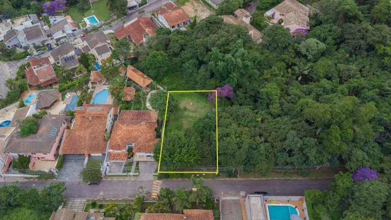 Imagem Terreno à venda em Carapicuíba divisa da Granja Viana