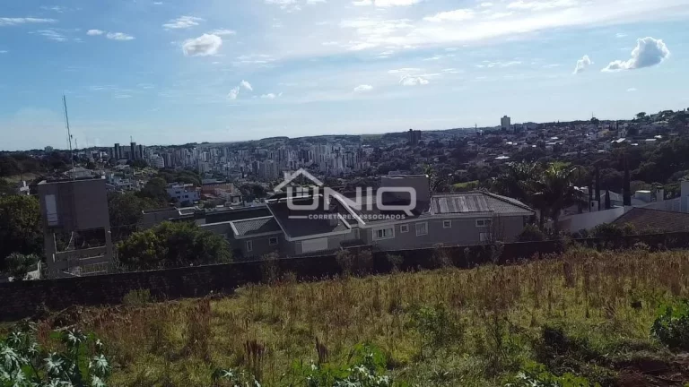 Imagem Terreno com linda vista da cidade - Loteamento jardim Italia - Bairro Parzianello