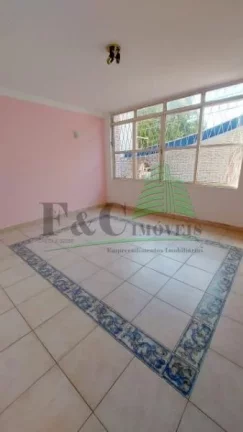 Imagem Casa para Venda em Piracicaba, Centro, 4 dormitórios, 1 suíte, 1 banheiro, 1 vaga