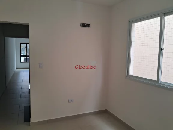 Imagem Bela casa sobreposta duplex recém-construída em Santos no bairro da Aparecida com 3 dormitórios, uma suíte e piscina a venda por R$ 1.175.000,00.