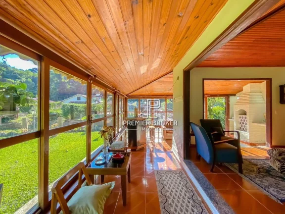 Imagem Casa à venda, 132 m² por R$ 700.000,00 - Vargem Grande - Teresópolis/RJ