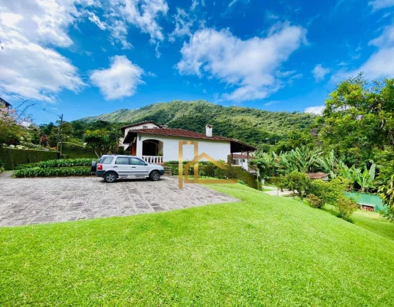 Imagem Casa principal linear 3 quartos sendo 1 suíte à venda, 230 m² - 3 min da feirinha do Alto - Teresópolis/RJ