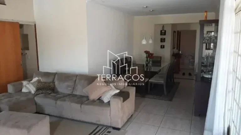 Imagem CASA AMPLA NA CIDADE DE ATIBAIA PORTEIRA FECHADA - BAIRRO CAMPOS DE ATIBAIA.