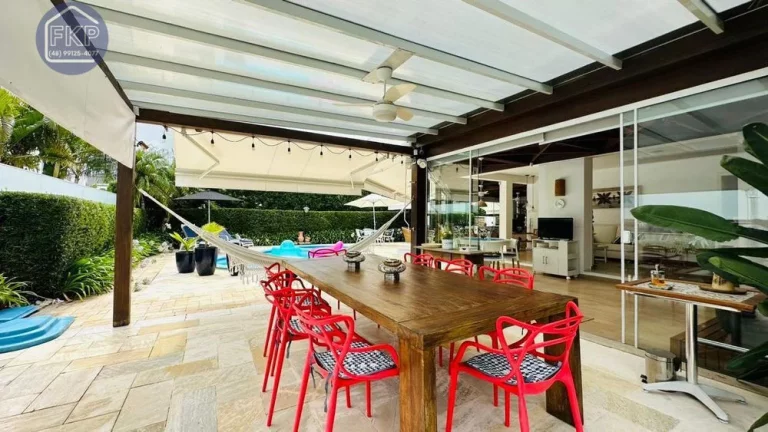 Imagem Casa Alto Padrão 4 dormitórios!