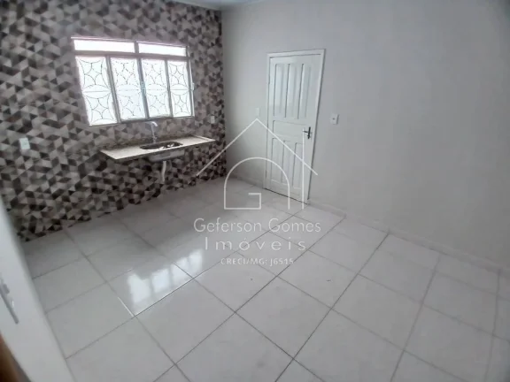 Imagem Casa à Venda - Com 2 pavimentos - Centro - Mantena - MG