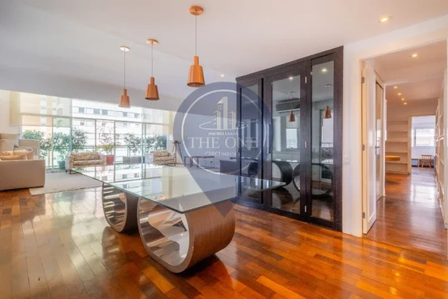 Imagem Luxuoso apartamento de 4 quartos e 4 suítes em Perdizes, São Paulo-SP: 2 salas, 6 banheiros, 4 vagas de garagem, 250m² de área.