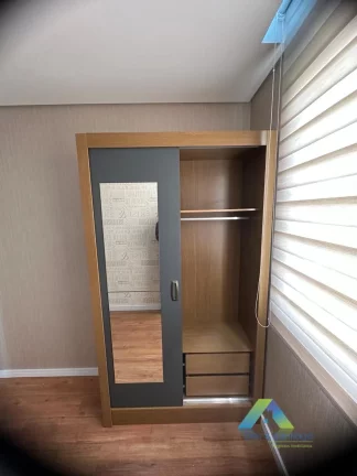 Imagem Lindo apartamento semi mobiliado recém reformado com fino padrão de acabamento.