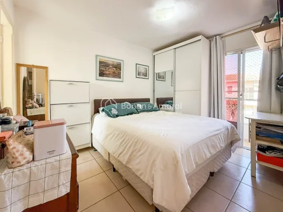 Imagem Esta charmosa casa, totalmente planejada e recém reformada, oferece conforto e praticidade para tod...