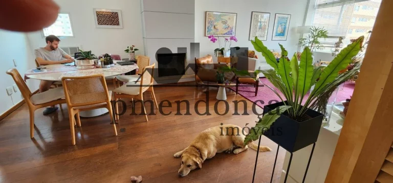 Imagem Ótimo apartamento a venda na Rua Oscar Freire com 158m², 3 quartos e 3 vagas.