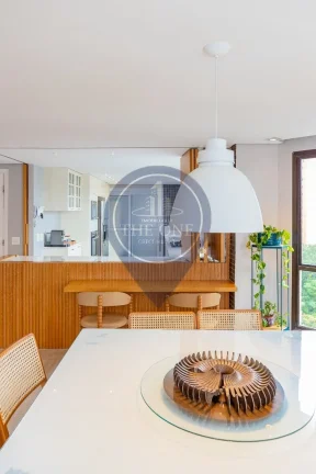 Imagem Apartamento de Alto Padrão à Venda em Indianópolis, São Paulo-SP: 3 quartos, 3 suítes, 2 salas, 5 banheiros, 3 vagas, 172m².
