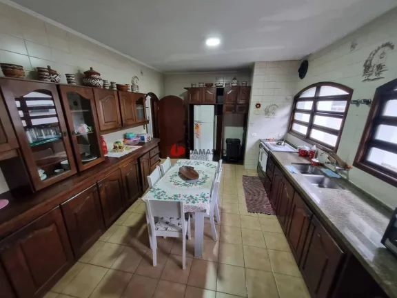 Imagem Sobrado à venda 4 Quartos, 2 Suites, 8 Vagas, Rudge Ramos, São Bernardo do Campo - SP