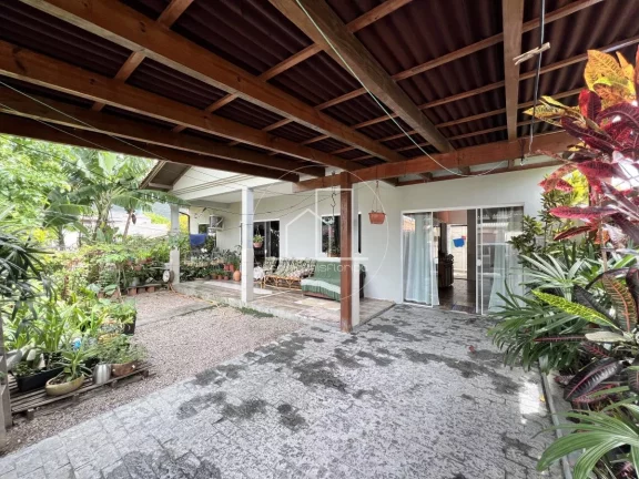 Imagem Casa para Venda em Florianópolis / SC no bairro São João do Rio Vermelho