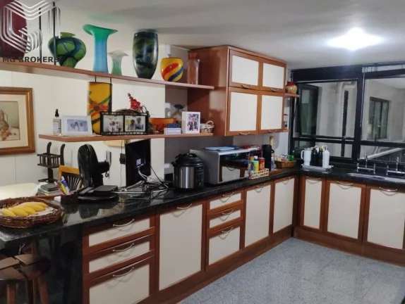 Imagem Imperdível! Apartamento de luxo com 4 suítes e 450m² em Icaraí, Niterói-RJ. Agende sua visita agora!