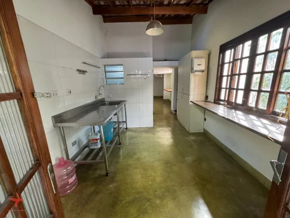 Imagem Imperdível Sobrado Comercial na Vila Madalena - São Paulo-SP: 7 Quartos, 2 Salas, 3 Banheiros, 3 Vagas, 170m². Venha Conferir!