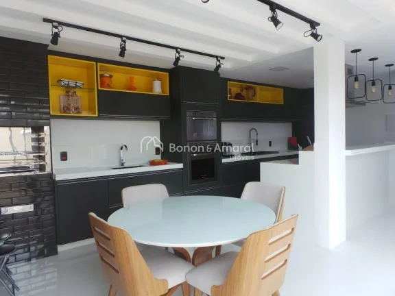 Imagem Sobrado com acabamento impecável e mobiliada com extremo bom gosto!

No piso inferior: projeto dife...