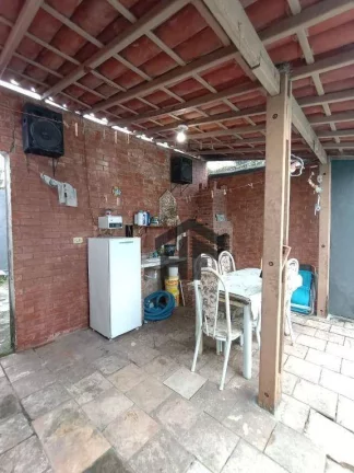 Imagem Casa de 133m² à venda, com 4 quartos (2 suítes), localizada em Candeias, Jaboatão dos Guararapes - Pernambuco.