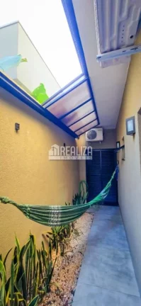 Imagem Casa com 3 suítes no Condomínio Estância dos Ipês em Uberaba