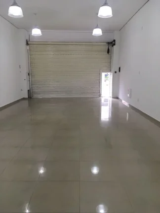 Imagem Excelente barracão comercial, na principal rua comercial do centro, muito bem localizado, próximo ...