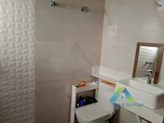 Imagem Casa para venda com 2 dormitórios, 1 suíte e 2 banheiros na Vila das Mercês!!