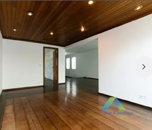 Imagem Linda casa com 638m² no coração do Brooklin.