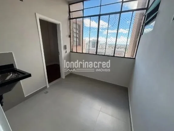 Imagem Apartamento Amplo no Centro de Londrina com 153 m² de Área Útil, 3 Quartos, Suíte e 3 Banheiros em Localização Privilegiada