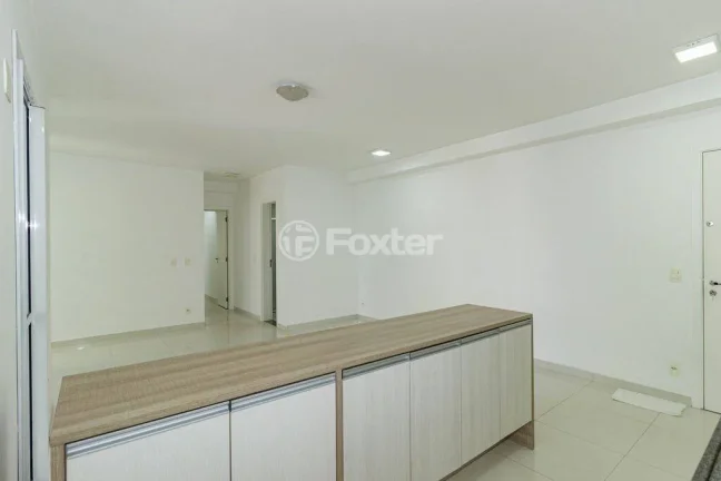 Imagem Apartamento Marquês de São Vicente - 70M², 2 Dorms, 1 Suíte, 2 Vagas Demarcadas, Varanda, Churrasqueira, Salão de Festas e Jogos, Gerador, Piscina.