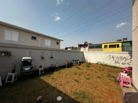 Imagem Sobrado com 2 dormitórios à venda, 57 m² por R$ 395.000,00 - Vila Colorado - Suzano/SP