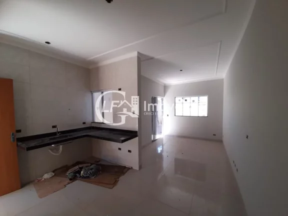 Imagem Linda casa à venda com acabamento impecável e localização privilegiada.