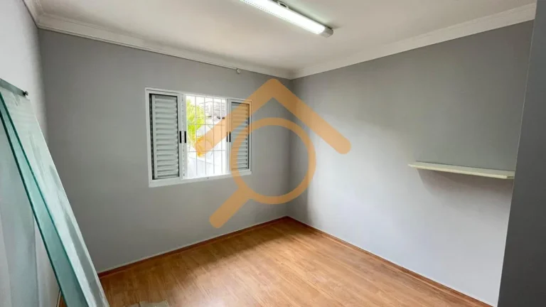 Imagem Imperdível: Casa à venda em São Paulo-SP, Vila Esperança, 3 quartos, 1 suíte, 2 salas, 4 vagas, 180m². Venha conferir!