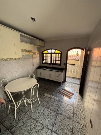 Imagem Sobrado com 2 suítes com garagem - Próximo Praça Sampaio Vidal