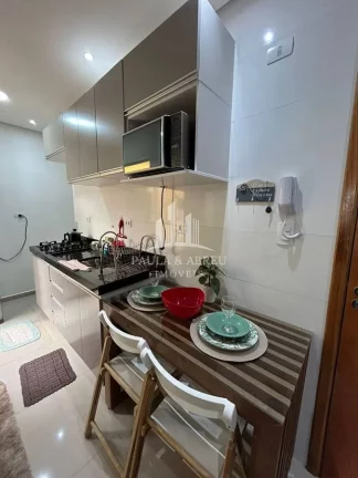 Imagem Apartamento 2 Dormitórios, quintal no 1° andar, 1 vaga em Utinga, Santo André