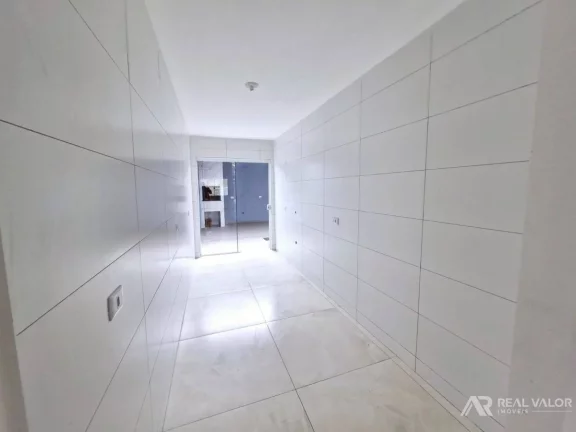 Imagem Casa Modernizada de 03 Dormitórios para Locação no Bairro Gralha Azul em Fazenda Rio Grande