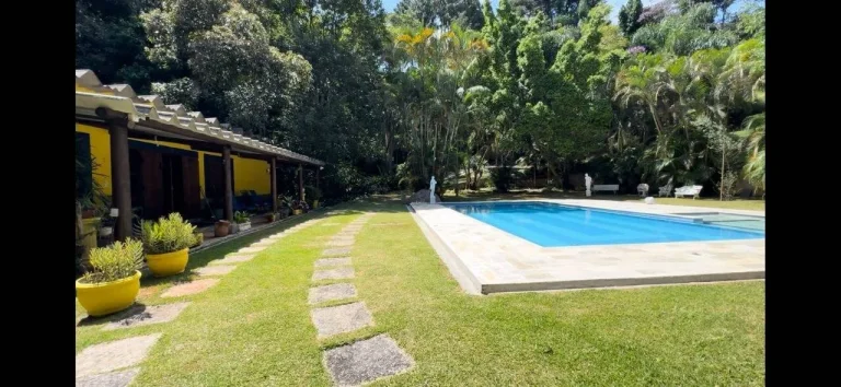 Imagem Sítio com cachoeira à venda no bairro do Portão em Atibaia – 16.800 m²