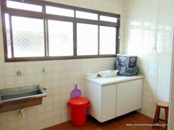 Imagem PITANGUEIRAS- NA CALÇADA DA PRAIA , LOCALIZAÇÃO ESPETACULAR , GARAGEM NO PRÉDIO.