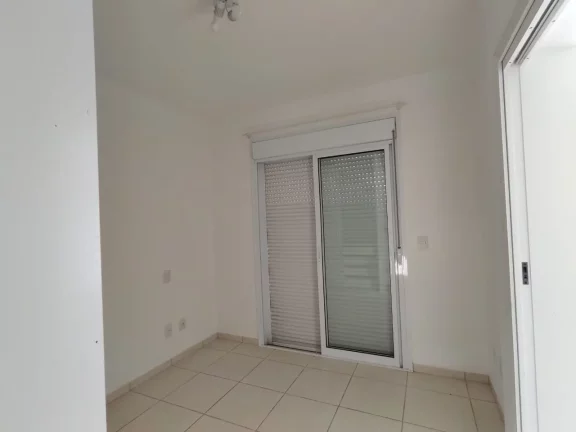 Imagem Casa em condomínio à venda em Vinhedo-SP, Condomínio Recanto dos Paturis: 3 quartos, 3 suítes, 2 salas, 4 banheiros, 4 vagas, 200 m². Imagem Casa em condomínio à venda em Vinhedo-SP, Condomínio Recanto dos Paturis: 3 quartos, 3 suítes, 2 salas, 4 banheiros, 4 vagas, 200 m².