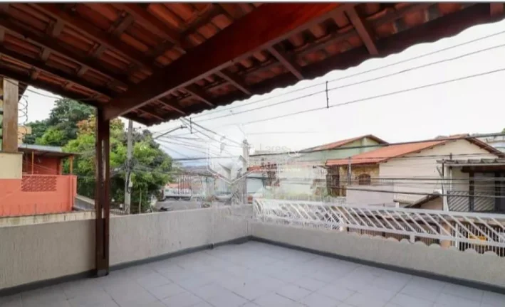 Imagem SOBRADO À VENDA, COM 3 DORMS SENDO UMA SUÍTE, ARMARIO NA COZINHA E QUARTOS, 2 VAGAS - VILA SANTA MARIA