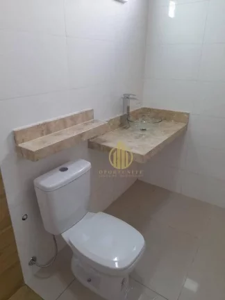 Imagem Casa com 3 suítes, escritório e piscina à venda no condomínio Terras de Siena