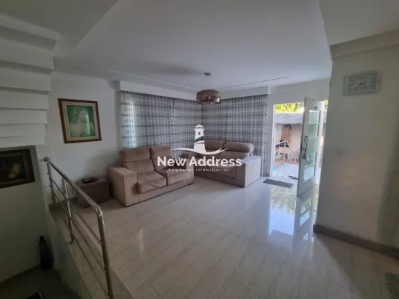 Imagem Casa Duplex com Piscina e Churrasqueira à Venda em Alto Dona Augusta - Cariacica