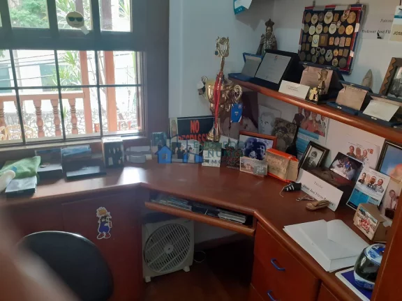 Imagem Casa em ótima localização no Carmo!