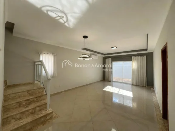 Imagem Ótima casa sobrado à venda no Condomínio Canterville, localizada logo na entrada de Valinhos pela...