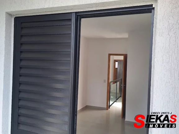 Imagem Imperdível: Casa à venda na Penha, São Paulo-SP. 3 quartos, 1 suíte, 3 banheiros, 2 vagas. 106 m².