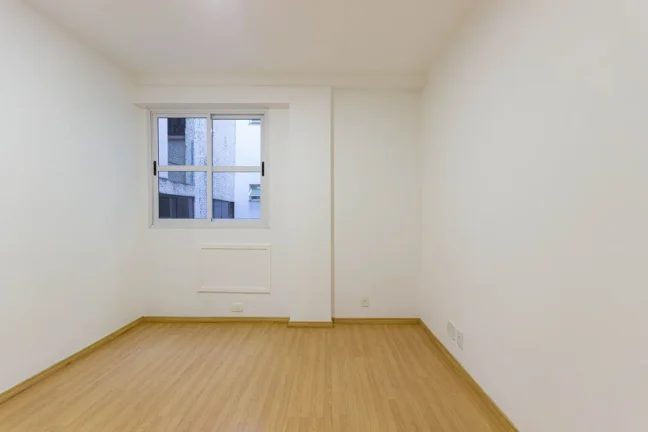 Imagem Apartamento Copacabana - 99M², 2 Dorms, 1 Suíte, 2 Vagas Demarcadas, Varanda, Piscina, Quadra, Salão de Festas e Jogos, Piscina, Academia, Playground.
