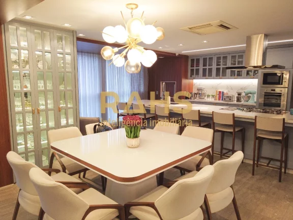 Imagem Espetacular apartamento de muito requinte e bom gosto localizado em região nobre da cidade. Com um ...