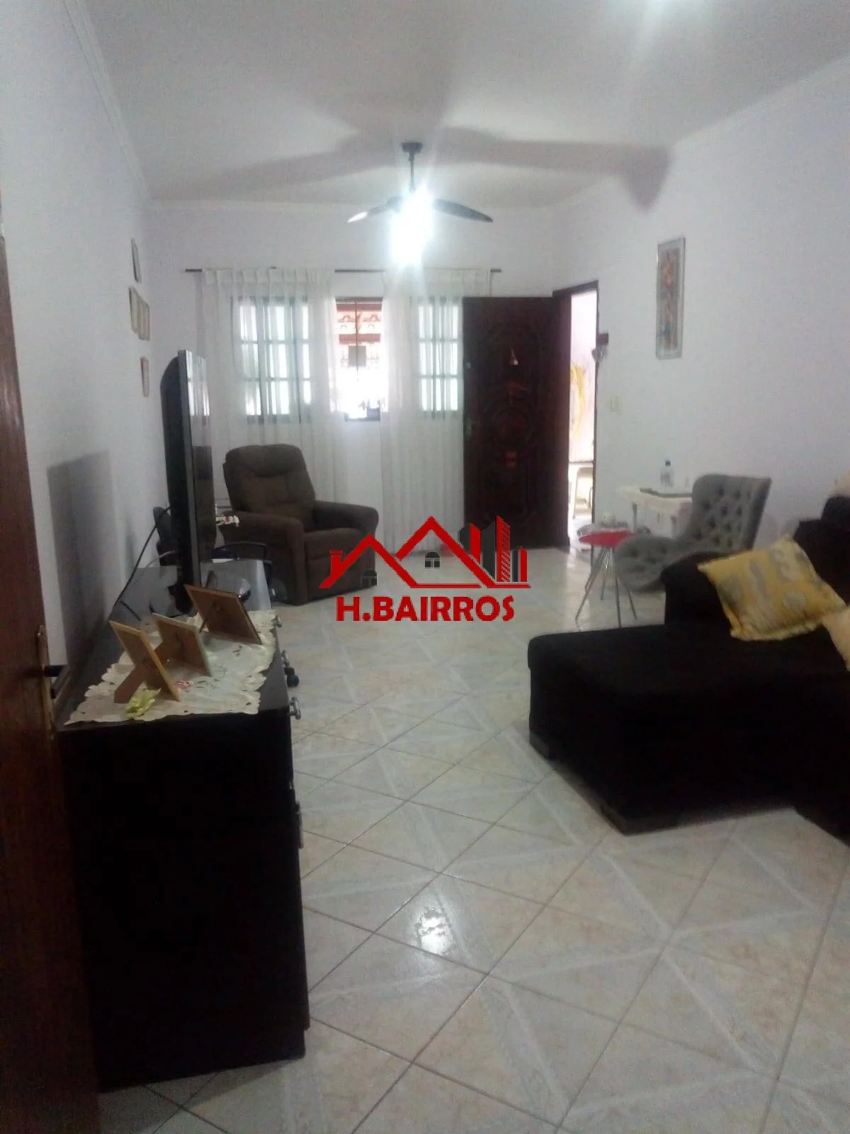 Casa com 03 Dormitórios à Venda no Jardim Sat?(C)lite - SJCampos