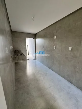 Imagem Casa para Venda em Feira de Santana, SIM, 3 dormitórios, 1 suíte, 1 banheiro, 2 vagas