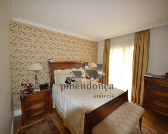 Imagem Apartamento estilo casa suspensa com muito charme e bom gostos, estilo Neo classico, novo de pouco u...