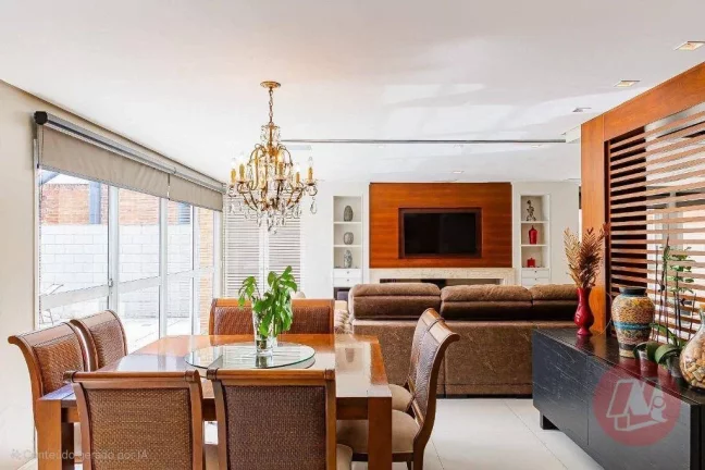 Imagem Casa de 310 m² com e suítes, 6 banheiros, 4 vagas, piscina e infraestrutura.